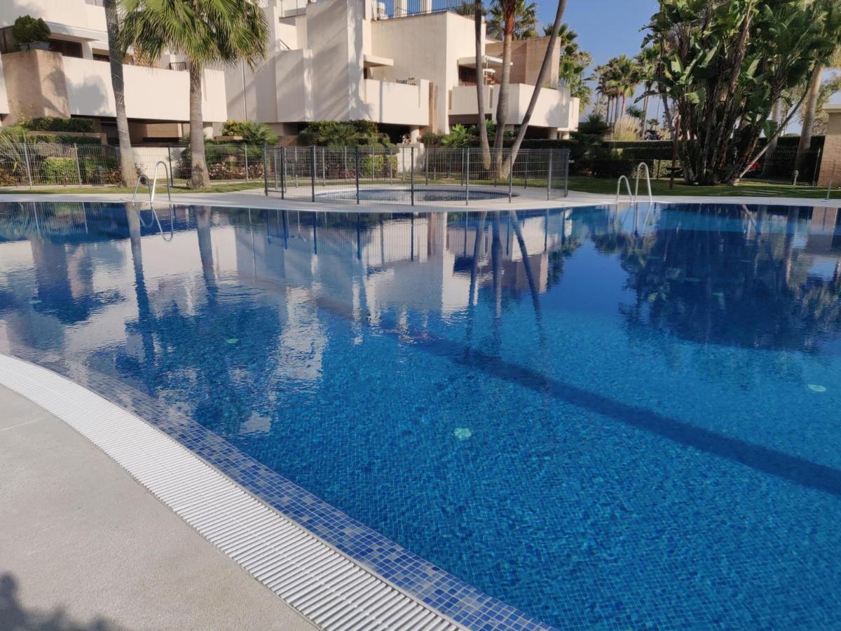 Bahia De La Plata Seafront Daire Estepona Dış mekan fotoğraf